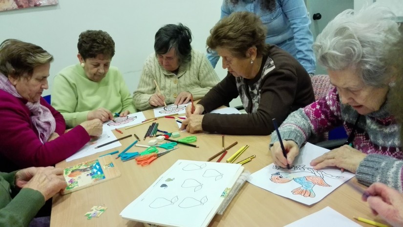 El programa de acompañamiento a personas mayores y dependientes contribuye a mejorar la calidad de vida de 24 ciudadanos