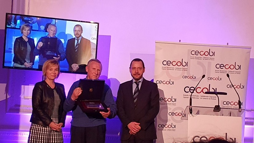 El Ayuntamiento felicita a Comercial Sotillo por el homenaje que recibió en la cena de CECOBI