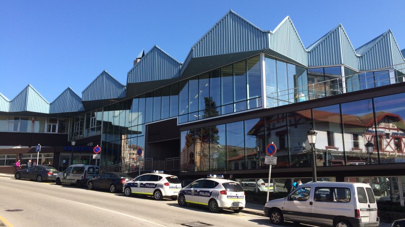 El Ayuntamiento muestra su respaldo a los trabajadores de los polideportivos