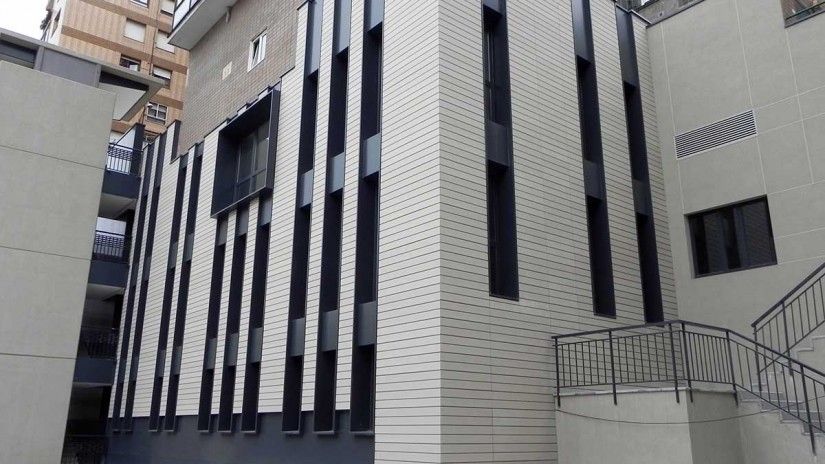 El Ayuntamiento subsanará las deficiencias que el Ministerio de Fomento dejó en el Centro Social de Kueto