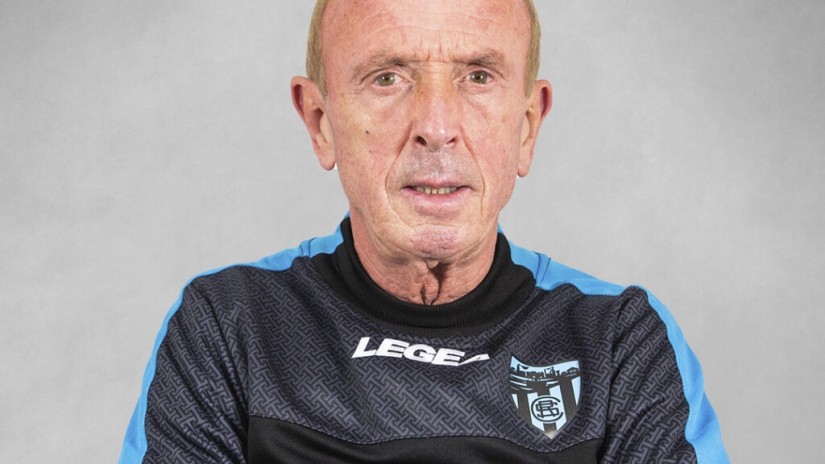 La Tribuna del Campo Municipal de Las Llanas llevará el nombre de Fernando Sancristóbal