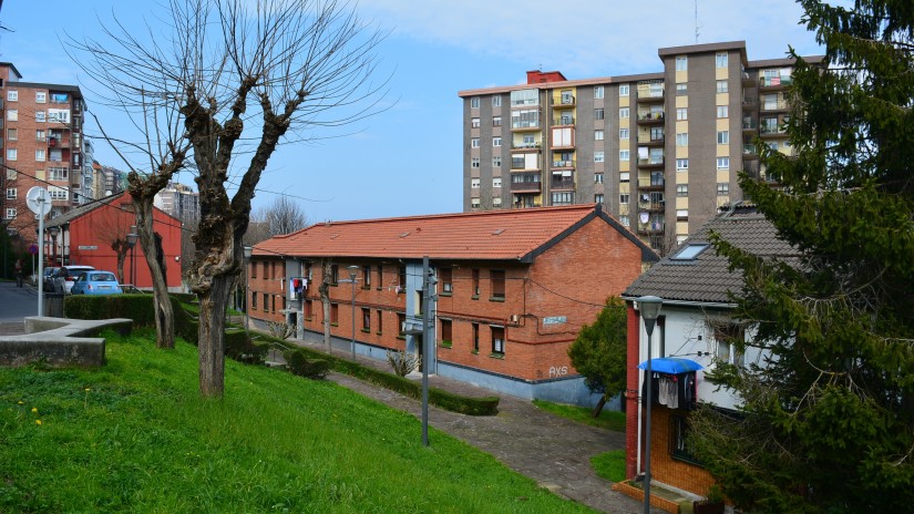 Sale a contratación la renovación de las tuberías de abastecimiento de agua en los bloques L, N, O y P del Grupo El Carmen