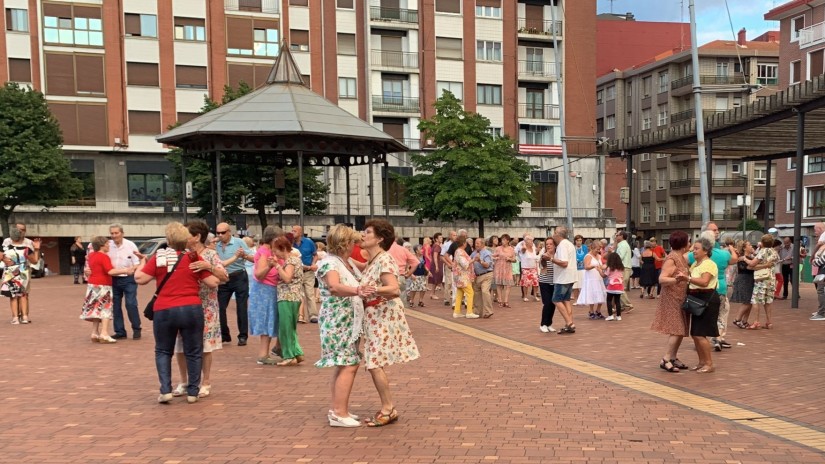 El área de Cultura programa 17 bailes desde finales de mayo hasta septiembre