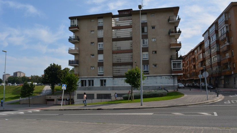 El Ayuntamiento instalará un aseo público al final de la calle Mariana Pineda
