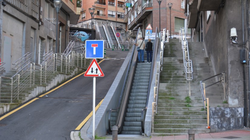 El Ayuntamiento realiza mejoras en la escalera mecánica nº 1 de Miguel Servet