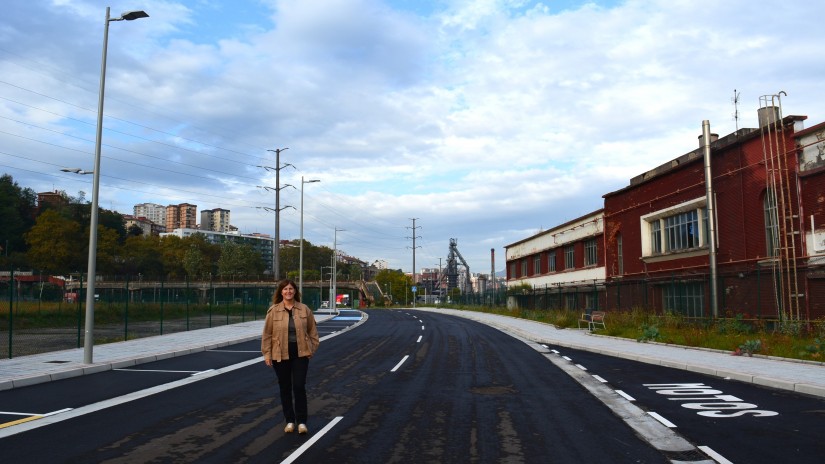  El Ayuntamiento abre a vehículos y peatones el nuevo tramo de la calle La Naval, en el Parque Empresarial Sestao Bai